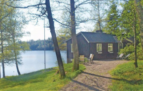 Beautiful Home In Färgelanda With House Sea View